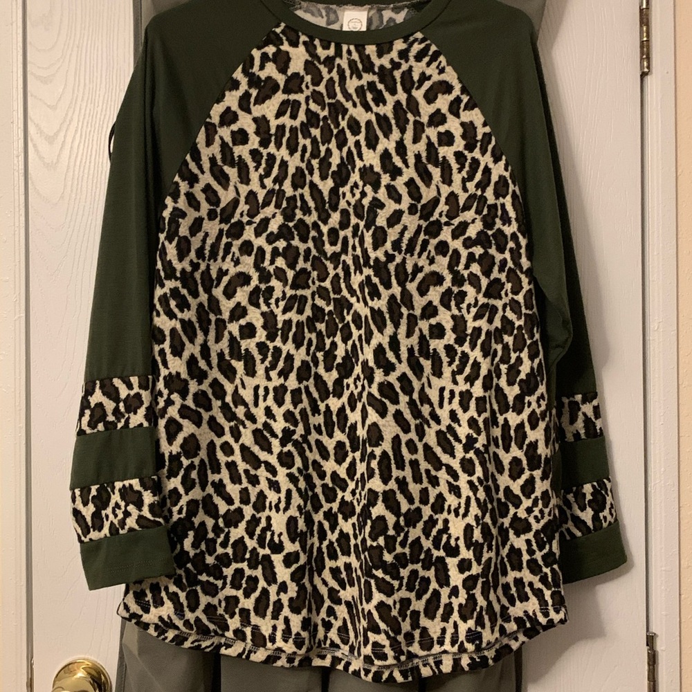 Long sleeve Leopard and Olive top.